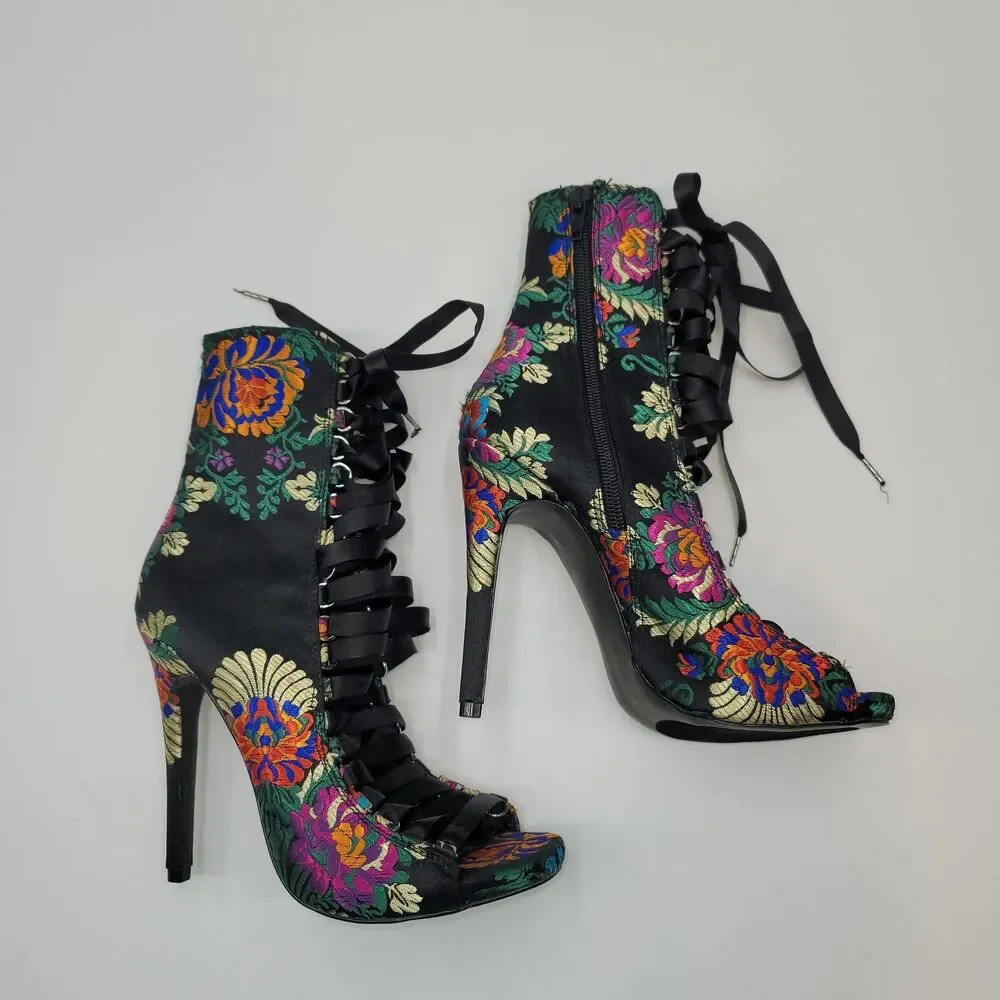 Steve Madden Fuego Embroidered Floral Lace-Up Peep-Toe Stiletto Booties Size 7